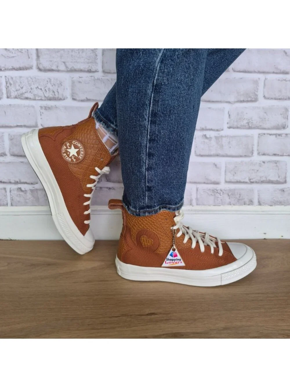 ⭐Converse Chuck 70 High size 8.5 Women's shoes Sneakers Brown White A10334C